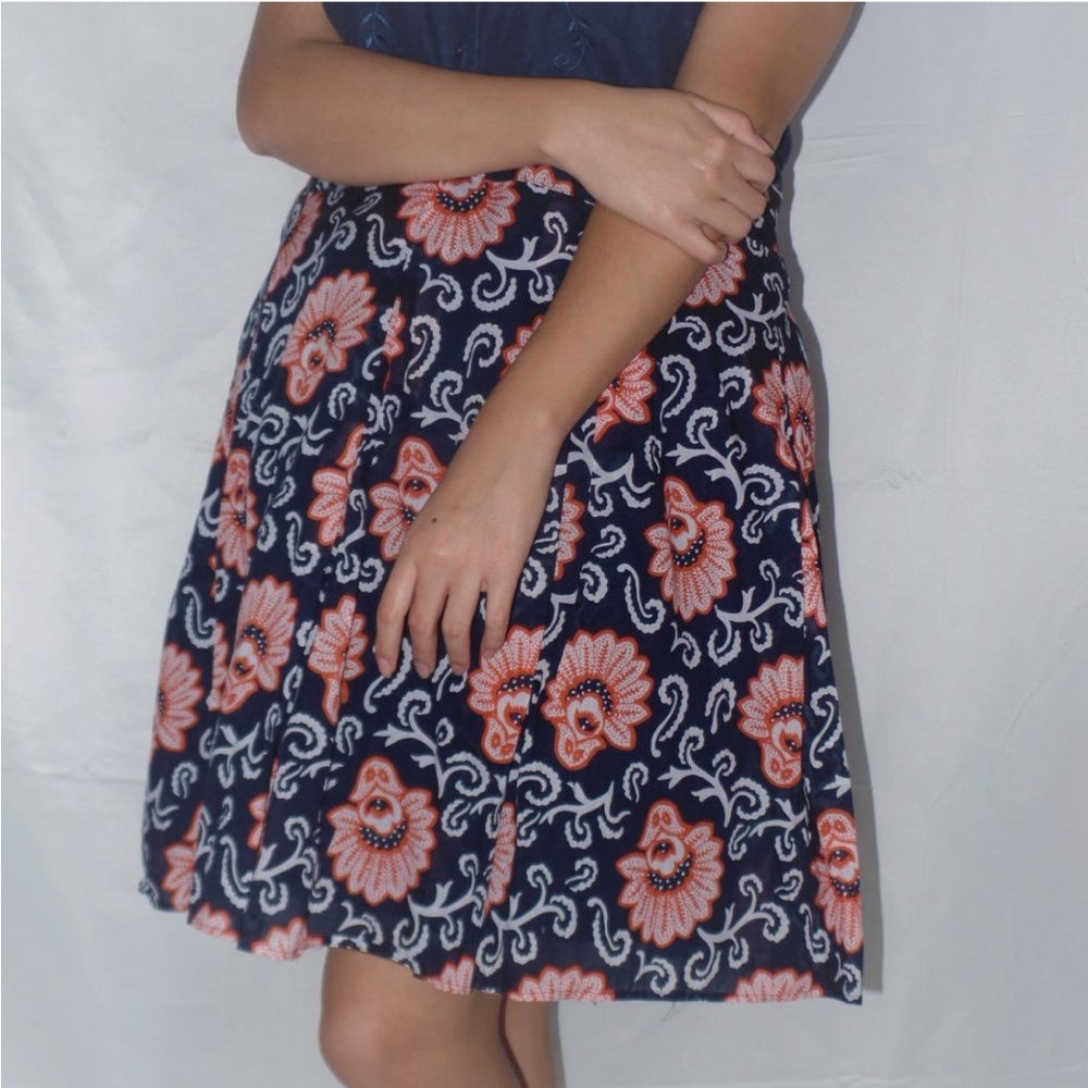 TALBOTS Cotton Pleated‎ A-line Skirt Sz 10 Navy Blue Floral